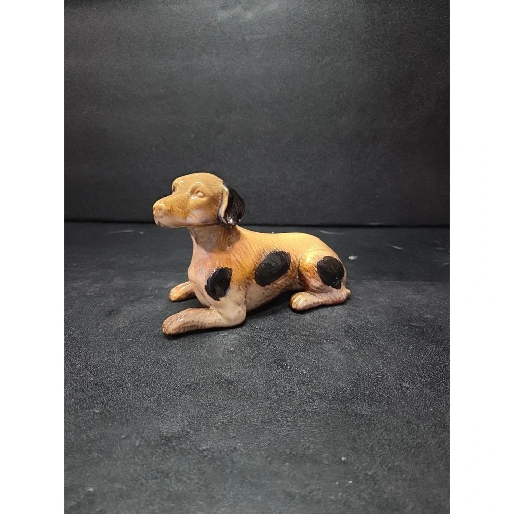 Ceramic Dog‎ Hunting Figurine, Spot Brown Glossy Statue, Vintage Animal Pet